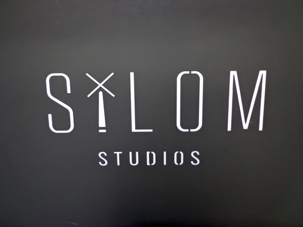Silom Studios Bangkok Luaran gambar
